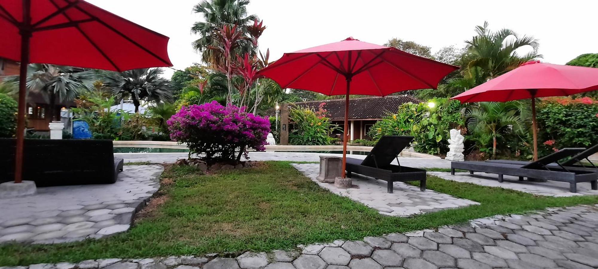 Hotel Besar Bulan Baru - Senggigi Exterior photo