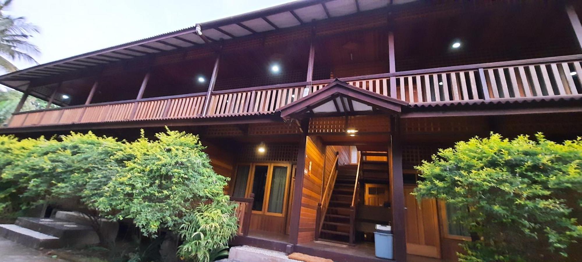 Hotel Besar Bulan Baru - Senggigi Exterior photo